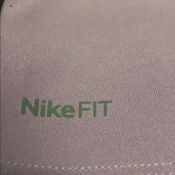 Nike Dri Fit Sports Athletic Top Size L 12-14 - Picture 4 of 6